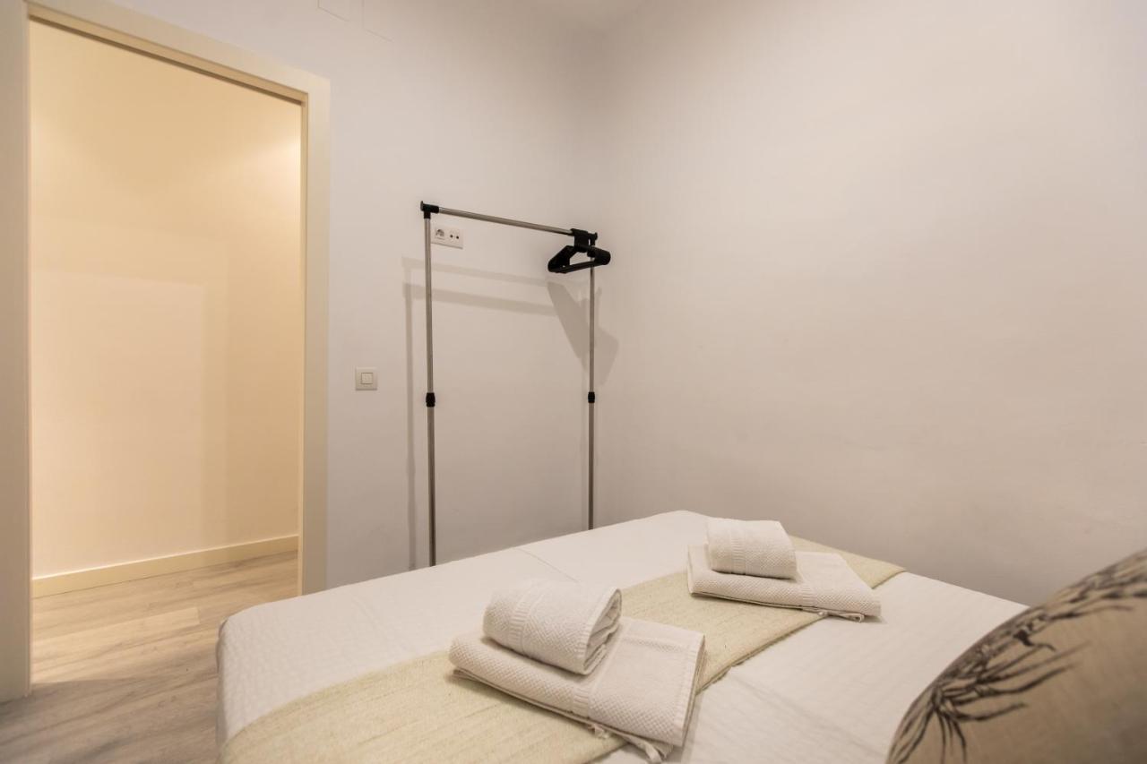 Pere Serafi 2 bedroom apartment Barcelona Buitenkant foto