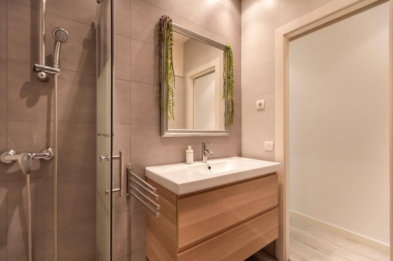 Pere Serafi 2 bedroom apartment Barcelona Buitenkant foto