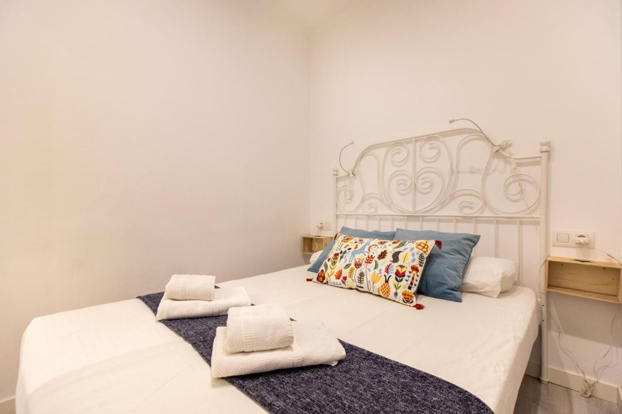 Pere Serafi 2 bedroom apartment Barcelona Buitenkant foto