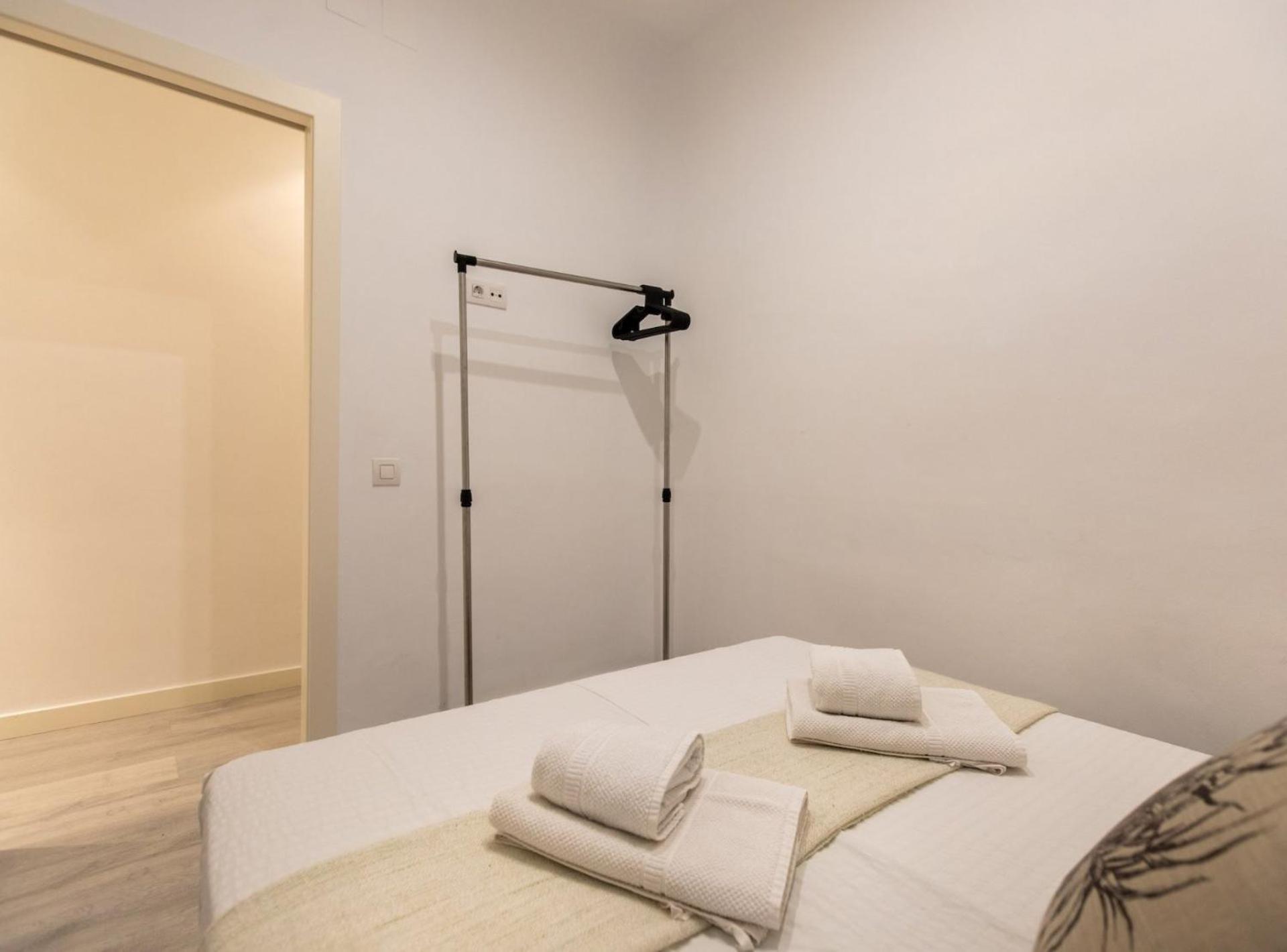 Pere Serafi 2 bedroom apartment Barcelona Buitenkant foto